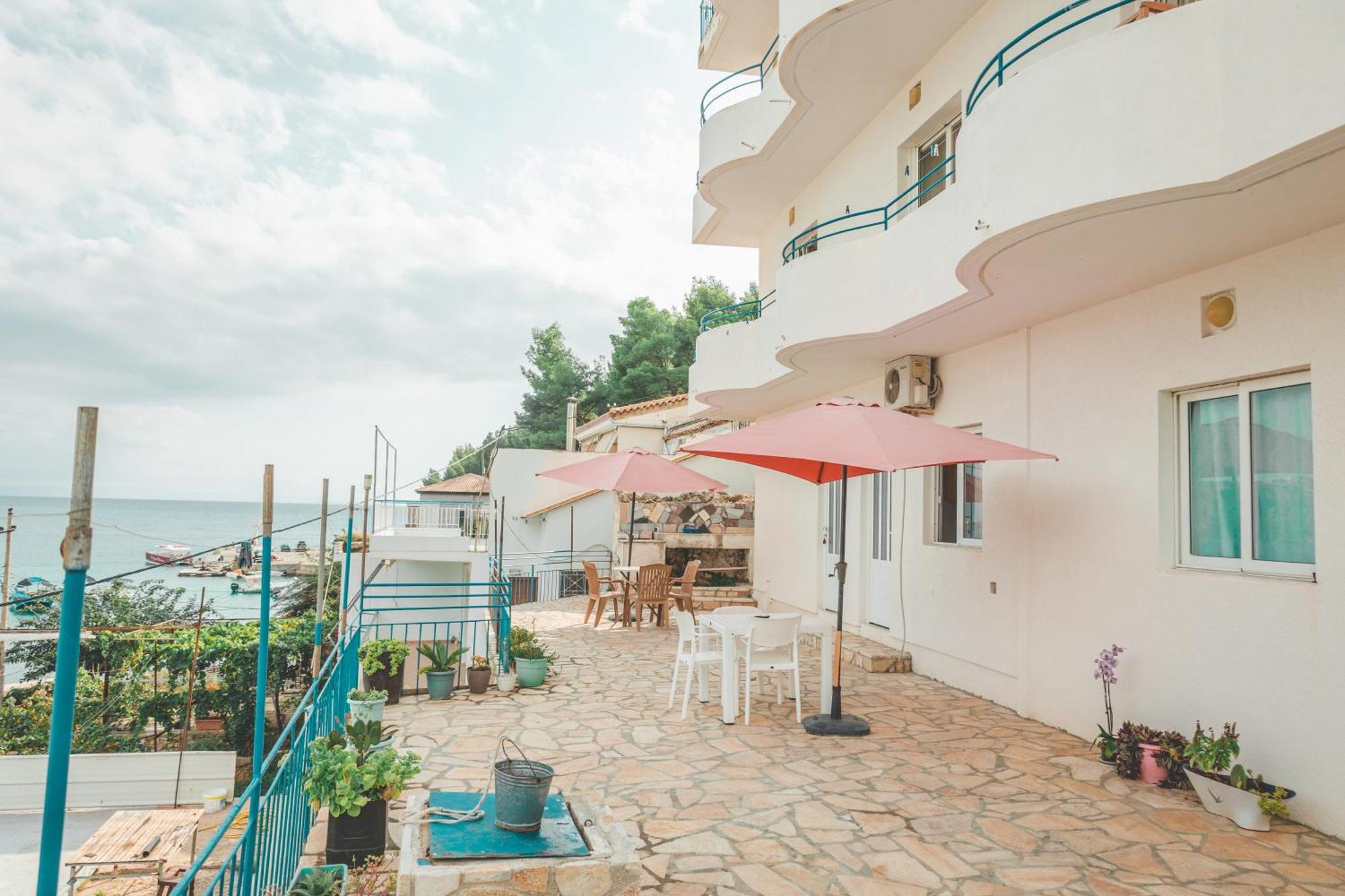 Beachfront Apartment Himarë Exteriér fotografie
